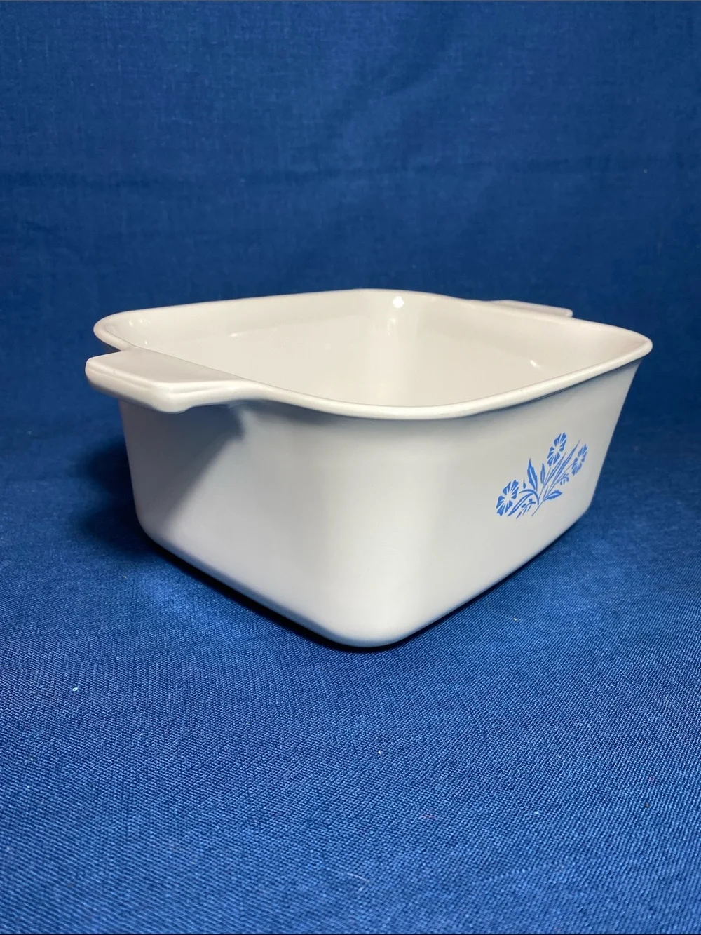 Corningware Vintage 1.5 quart baking dish P-4-B in Blue Cornflower - no lid